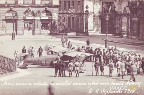 Avion allemand exposé  en 1918 (Nancy)